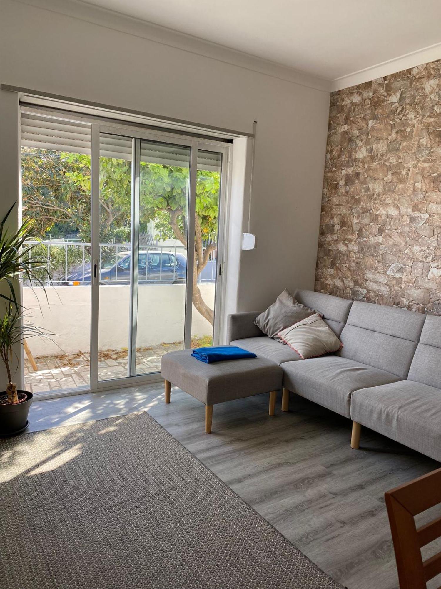 Casa Em Charneca (Setubal)